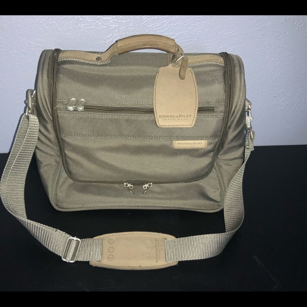 Briggs & Riley travel bag